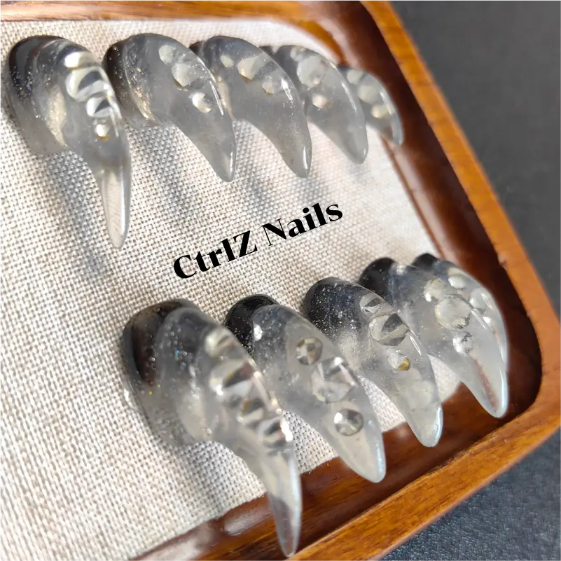 Halloween Press On Nails - Icy Shimmer Dragon Scale Claws, Long Pointed Fake Nails