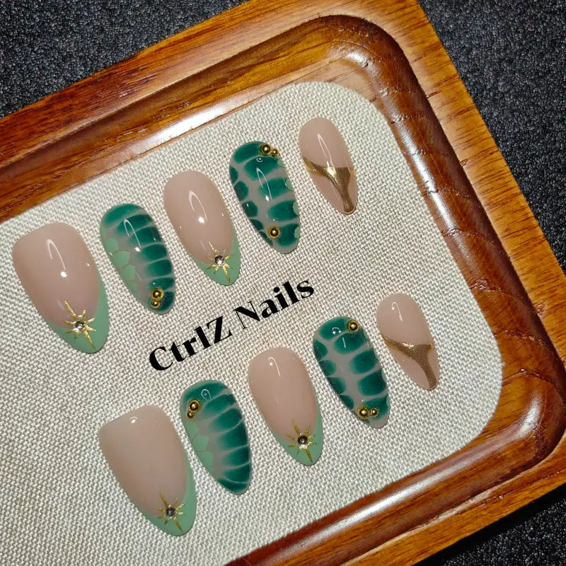 Handmade Press-On Nails: Hand-Painted Starry Gradient Gel Effect