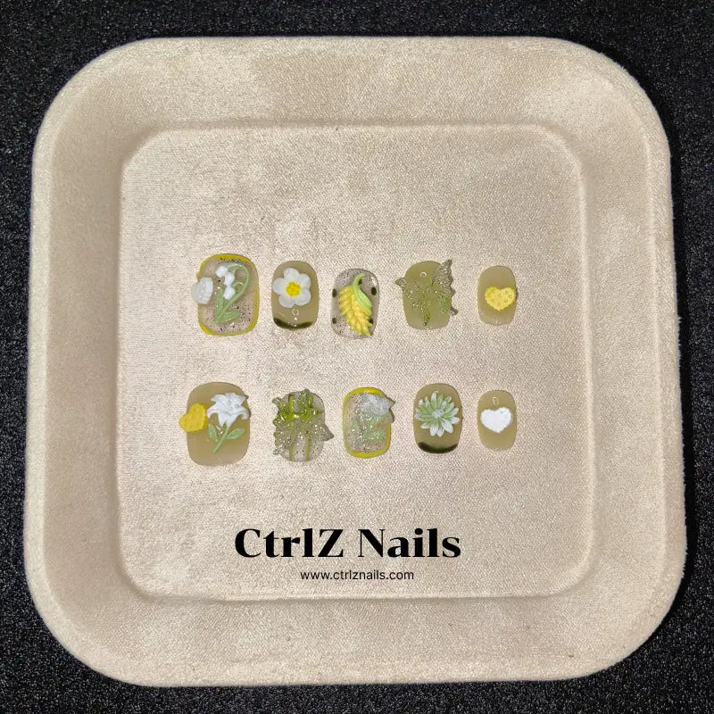 Handmade Press-On Nails – "Sun-Kissed Blossom"