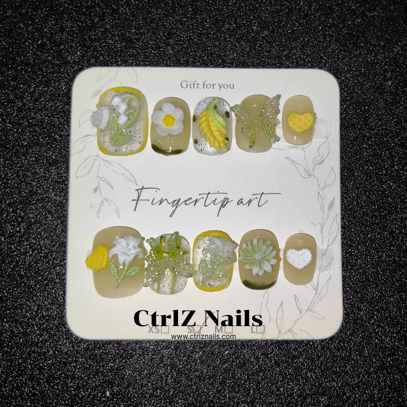 Handmade Press-On Nails – "Sun-Kissed Blossom"