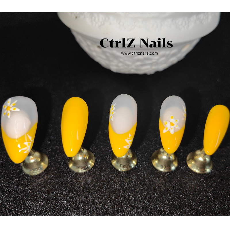 Handmade Six-Petal Blossom Press-On Nails