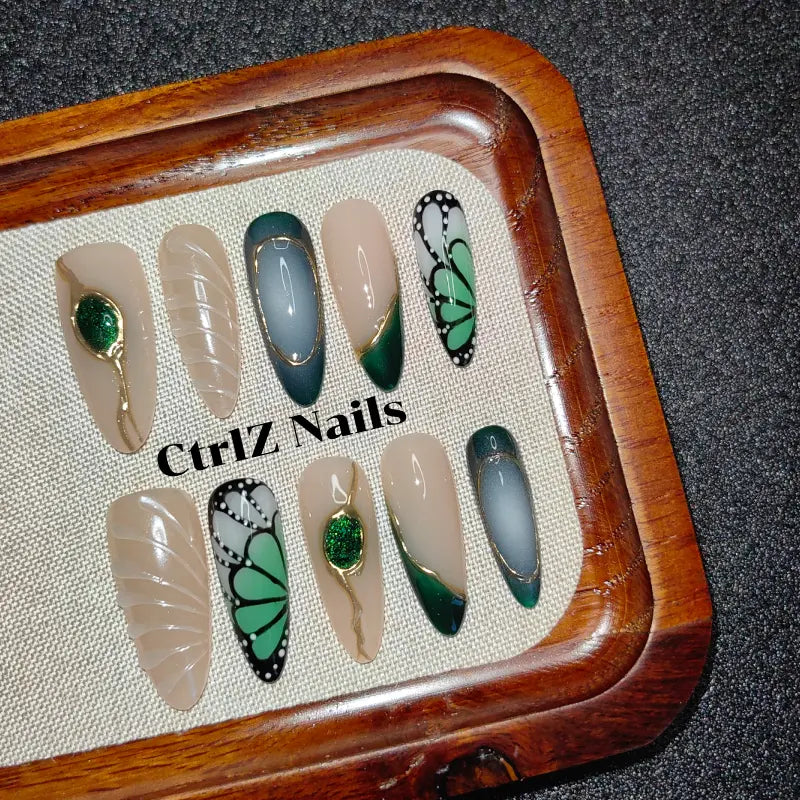 Handmade Press-On Nails: Luxe Green Cat's Eye