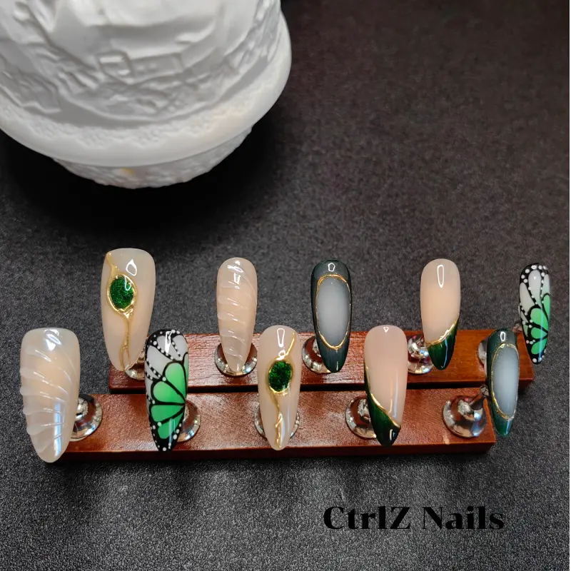 Handmade Press-On Nails: Luxe Green Cat's Eye