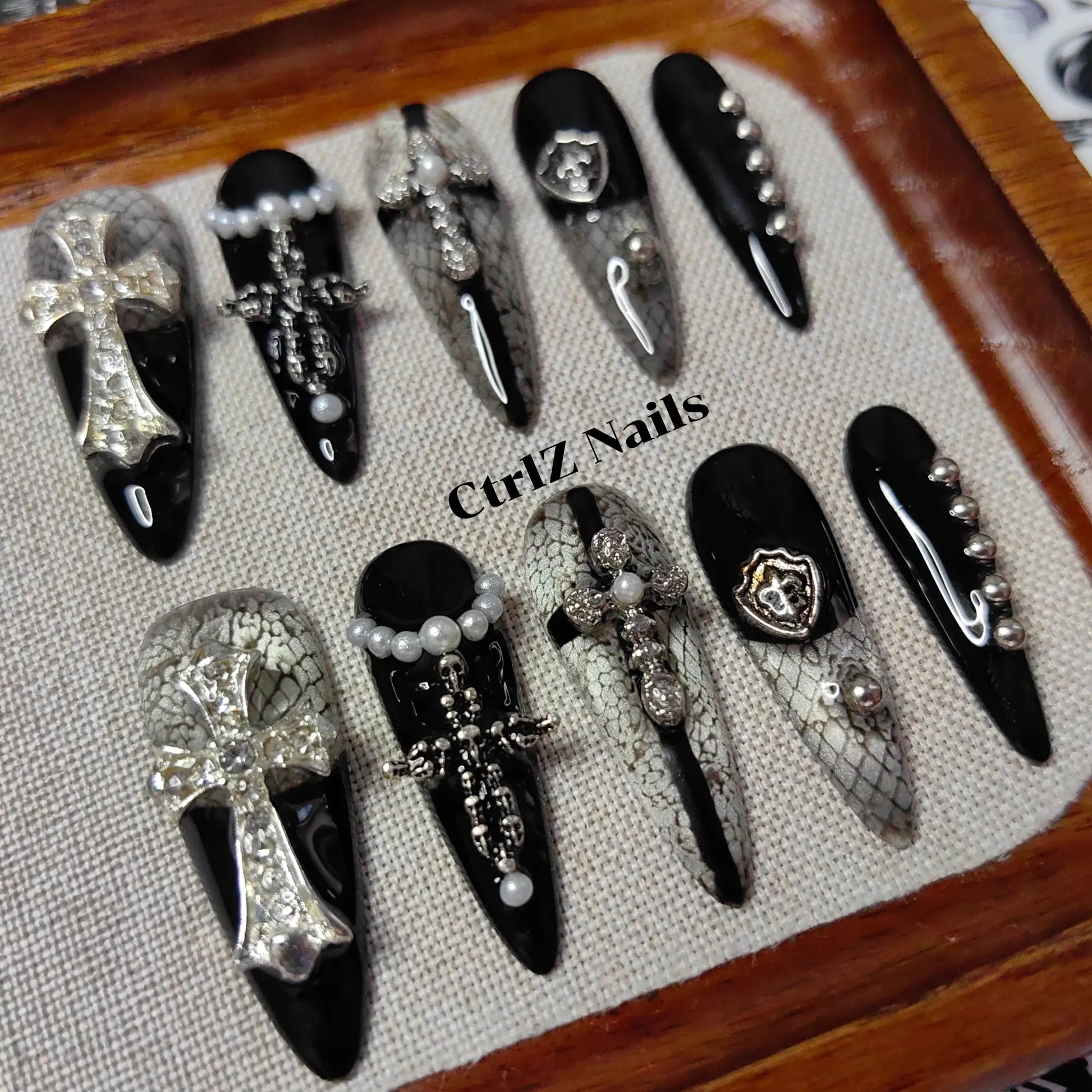 Handmade Stiletto Fake Nails Dark Y2K Cross & Lace Anime Design