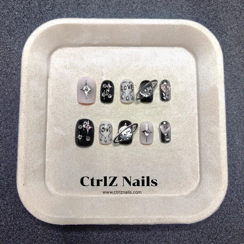 Handmade Press-On Nails – "Baddie Planet"
